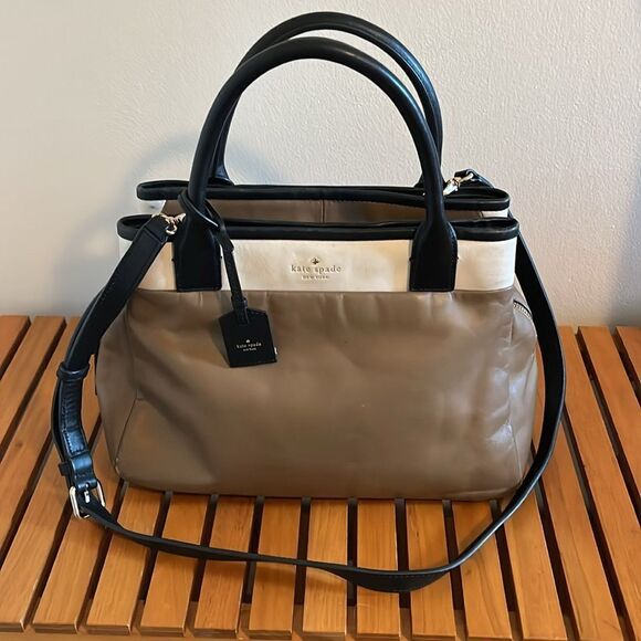 Kate Spade tri tone leather purse with crossbody strap - Picture 1 of 15